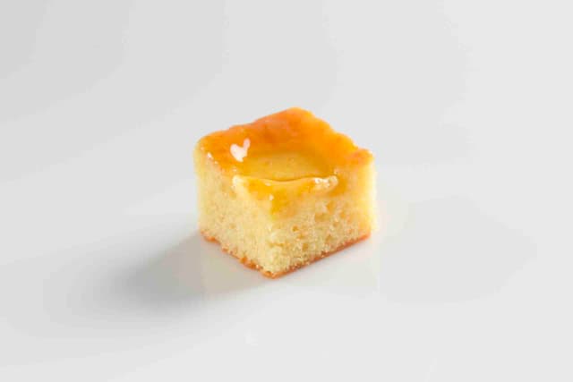 PLANCHA DE BIZCOCHO PERA-MANZANA