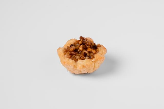 CESTITAS DE HOJALDRE DE CREMA DE MIEL Y NUECES